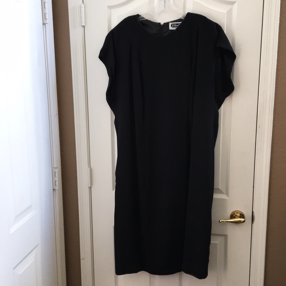 FINAL MARKDOWN Ladies’ Jo Hanna York Classic Black Dress 24w